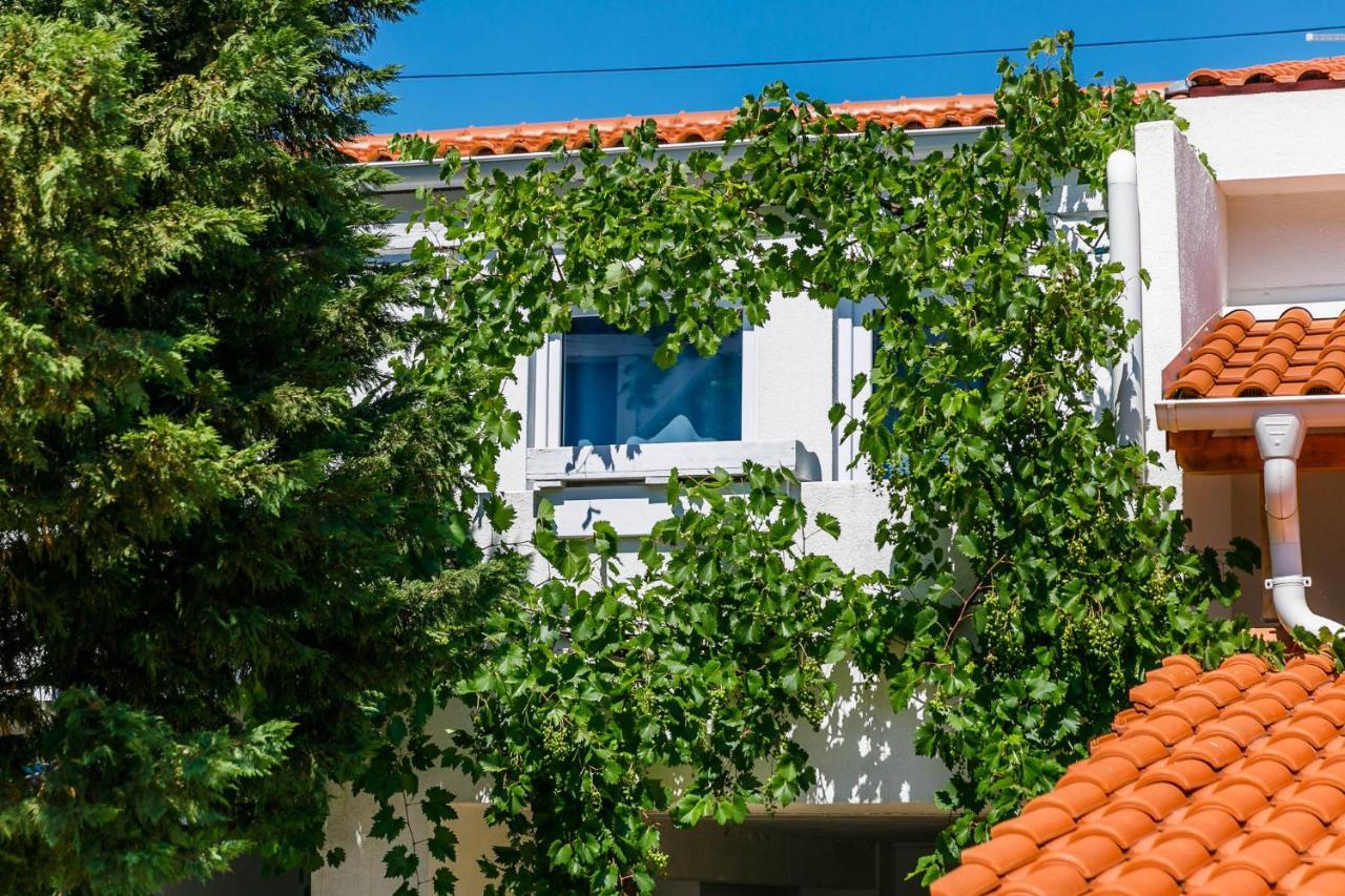 Apartments Villa Anna Baska  Exterior photo
