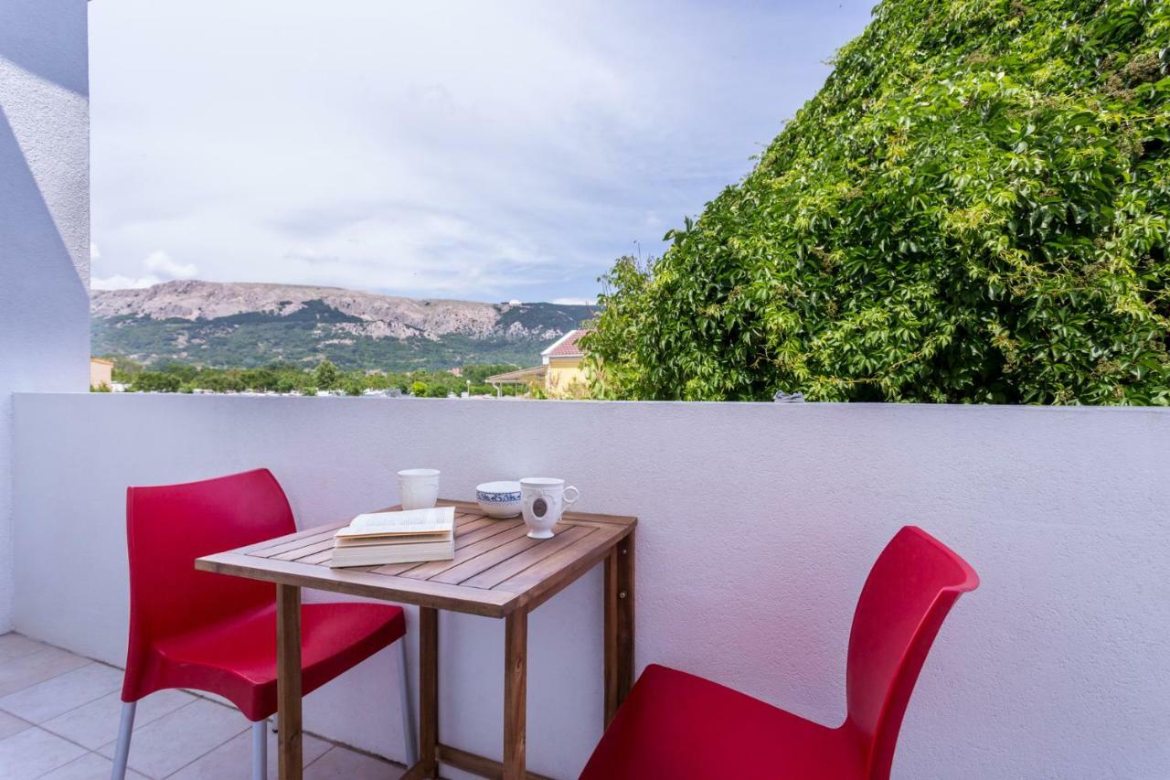 Apartments Villa Anna Baska  Exterior photo